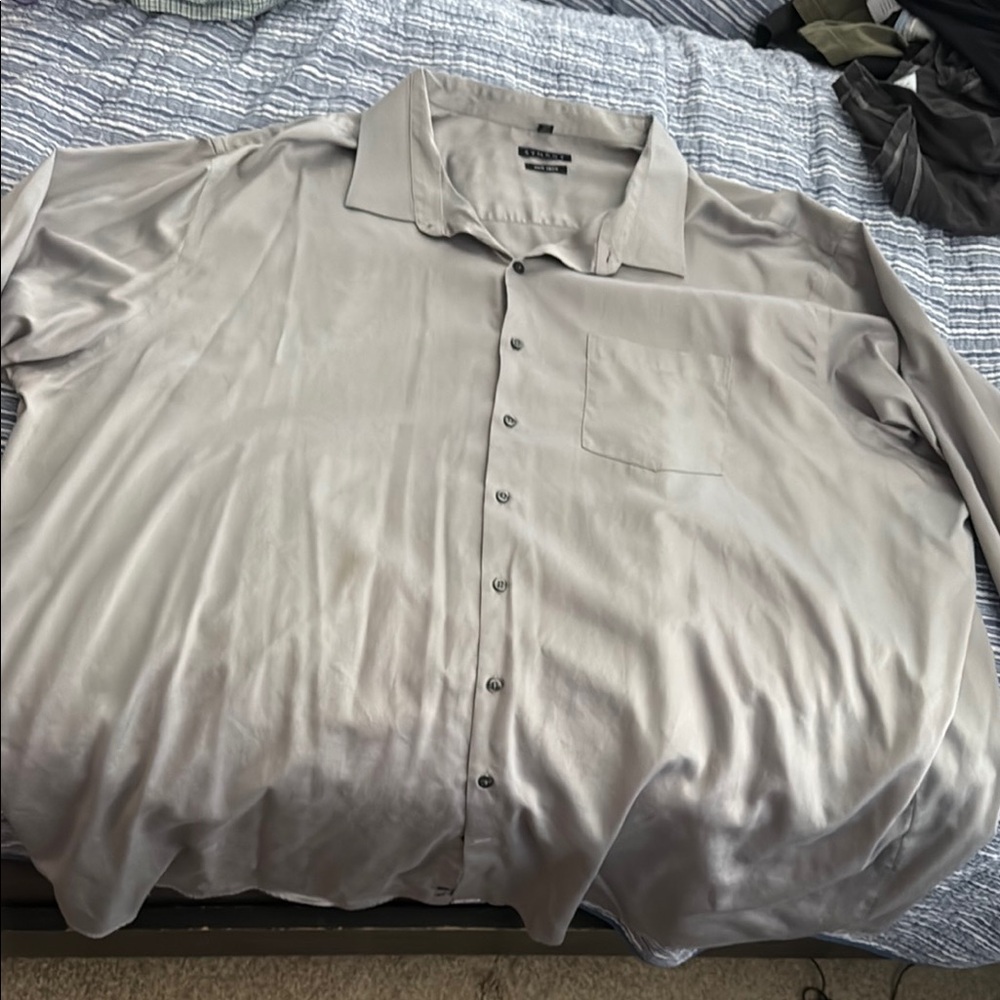 Van Heusen Gray Casual Button Down long sleeve Shirt
